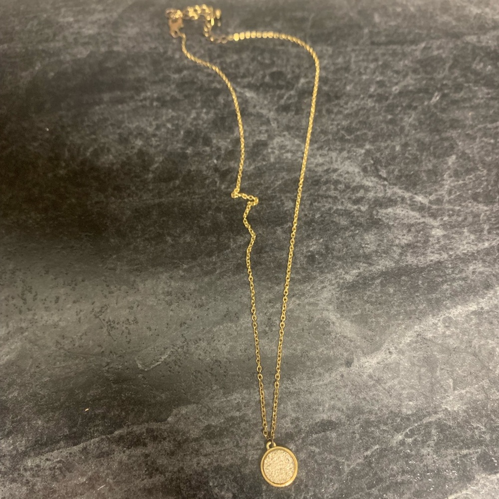 Gold Pendant Necklace